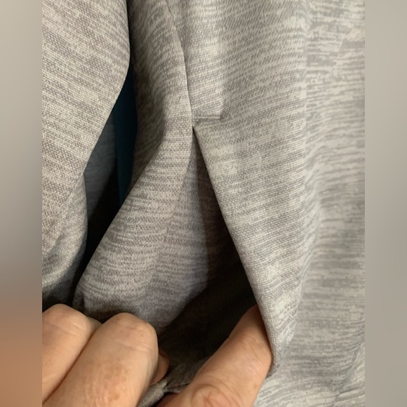 Danskin Now light gray full zip hooded jacket with pockets Sz XL - Picture 3 of 7